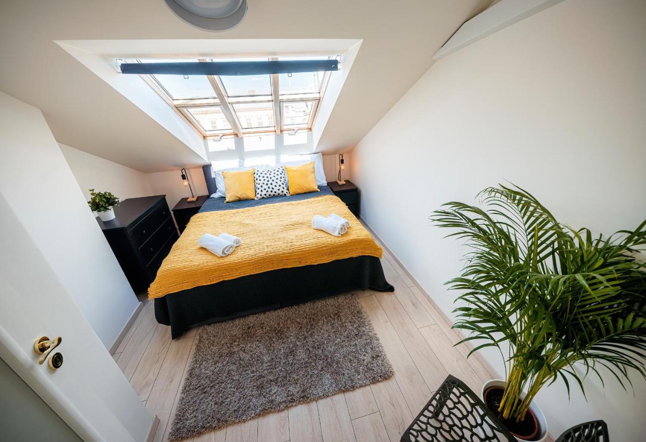 Centrum Apartments Pstrossova Prague Exterior photo